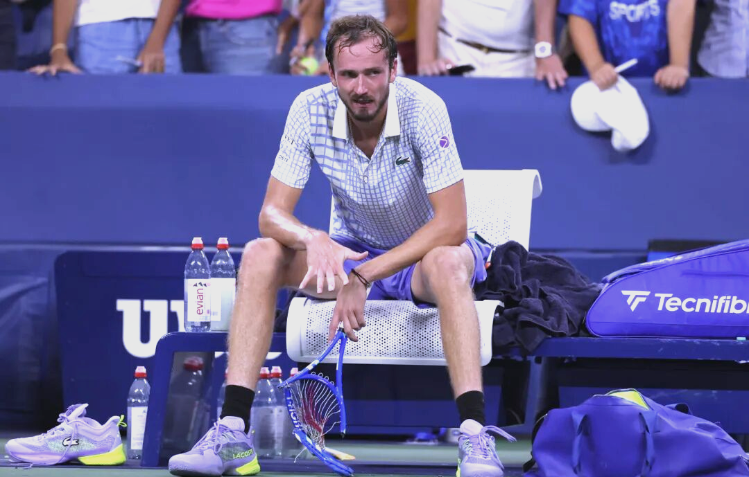 美网完胜蒙特卡洛大师赛,梅德韦杰夫高光表现 美网完胜蒙特卡洛大师赛,梅德韦杰夫高光表现