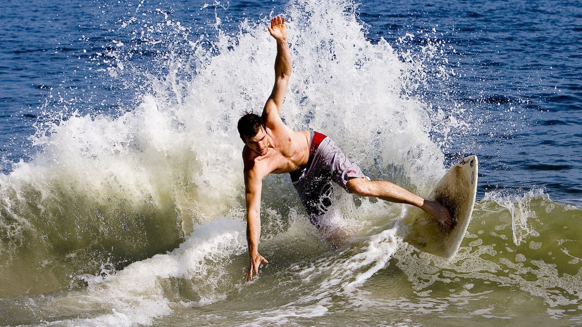 总决赛之夜，布克关键节点连续得分，凤凰城的新传奇